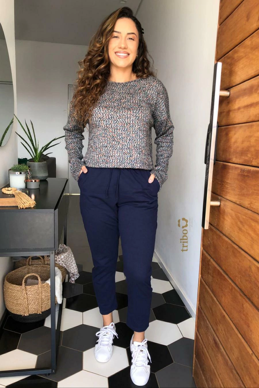 PIJAMA CRIS INVERNO FEMININO CROPPED CANELADO E CALÇA JOGGER EM MOLETINHO